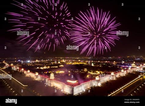  Taiyuan Miaomiao Goutiao: Ein würziges Feuerwerk für den Gaumen oder ein sanfter Tanz auf der Zunge?